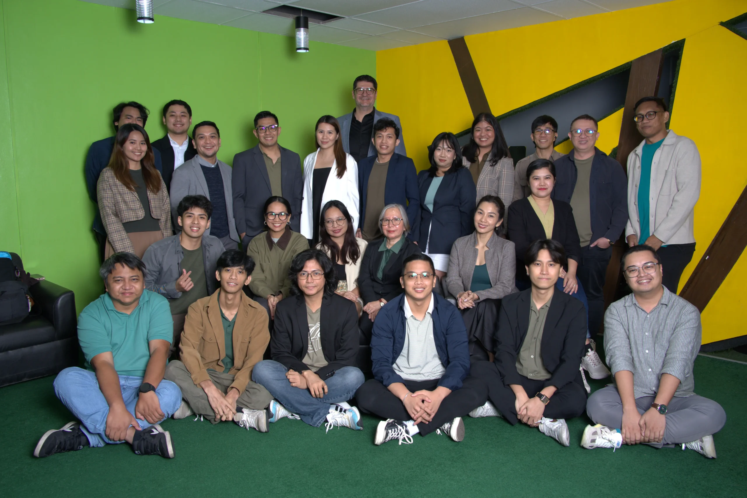 LeapOut colleagues together at the Ortigas office